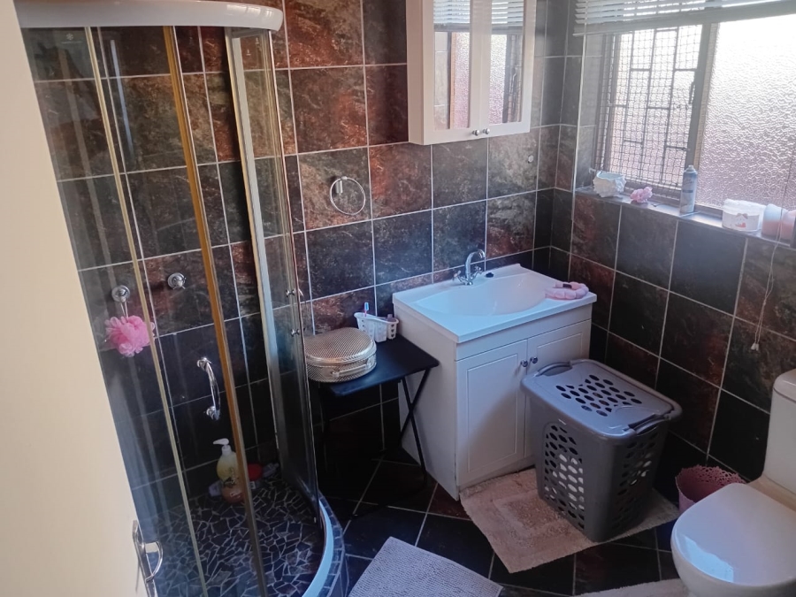 6 Bedroom Property for Sale in Heiderand Western Cape